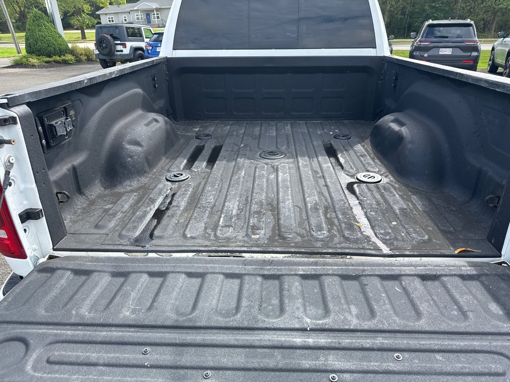 2022 Ram 3500 Big Horn in Sussex, New Brunswick - 5 - w1024h768px