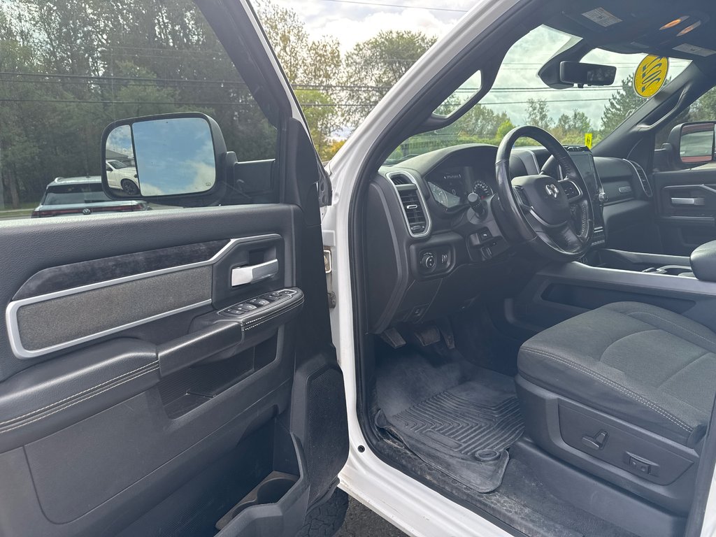 2022 Ram 3500 Big Horn in Sussex, New Brunswick - 13 - w1024h768px