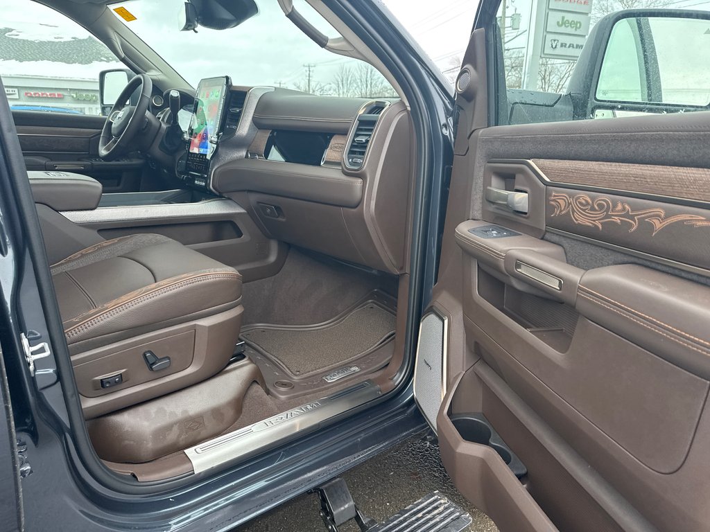 2026 Ram 3500 Mega Cab Limited Longhorn in Sussex, New Brunswick - 26 - w1024h768px