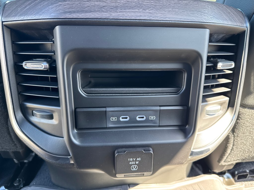 2026 Ram 3500 LARAMIE in Sussex, New Brunswick - 48 - w1024h768px