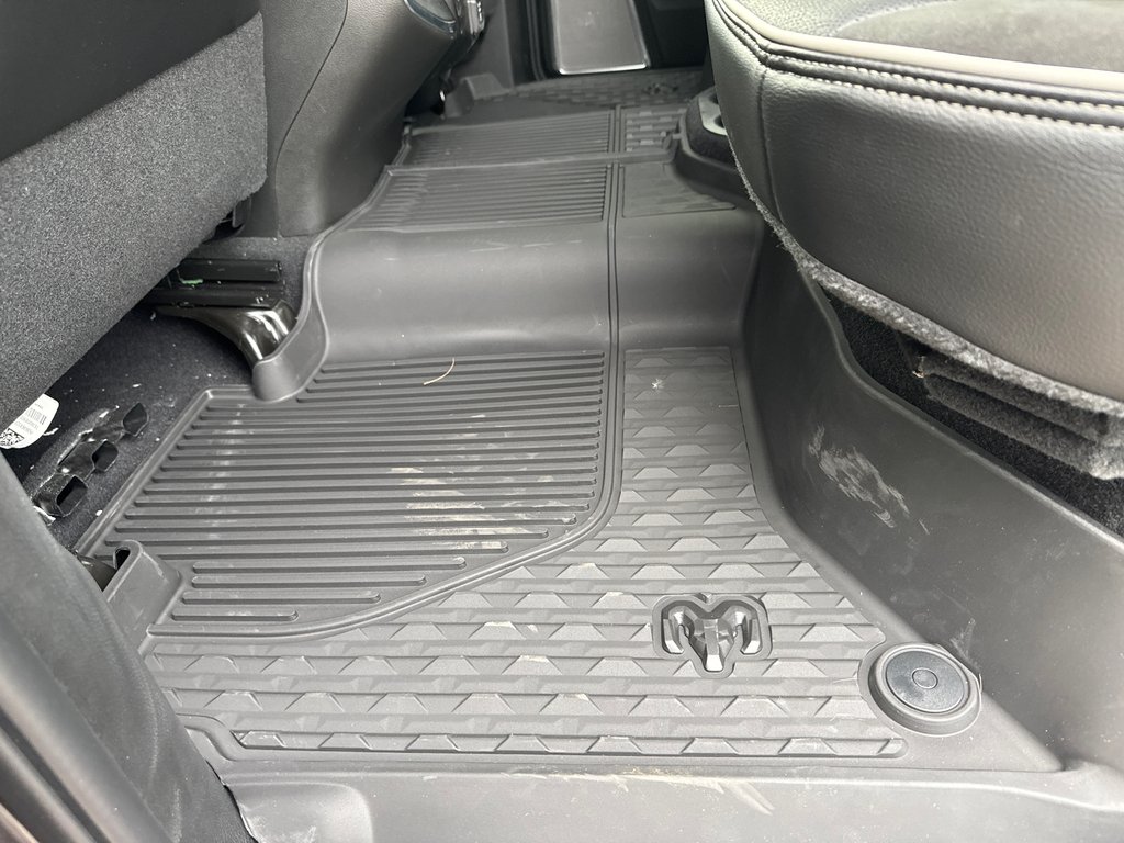 Ram 3500 LARAMIE 2026 à Sussex, Nouveau-Brunswick - 38 - w1024h768px
