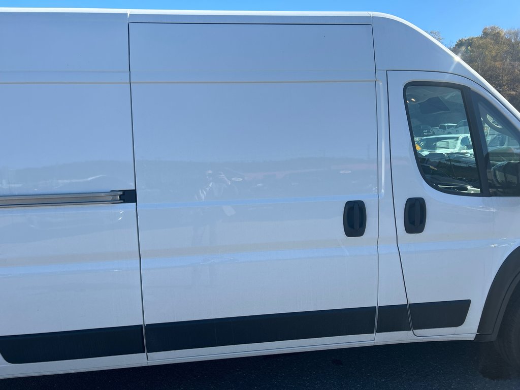 2025  PROMASTER CARGO VAN 2500 TRADESMAN W/ PASS SEAT in Saint John, New Brunswick - 7 - w1024h768px