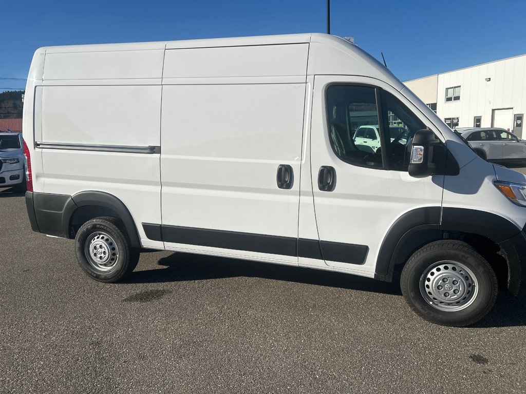 2025  PROMASTER CARGO VAN 2500 TRADESMAN W/ PASS SEAT in Saint John, New Brunswick - 3 - w1024h768px