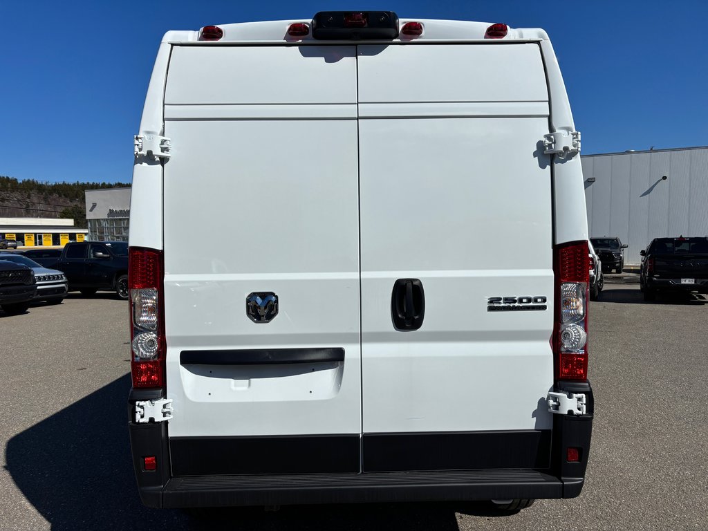Ram Promaster Cargo Van 2500 TRADESMAN W/ PASS SEAT 2026 à Saint John, Nouveau-Brunswick - 5 - w1024h768px