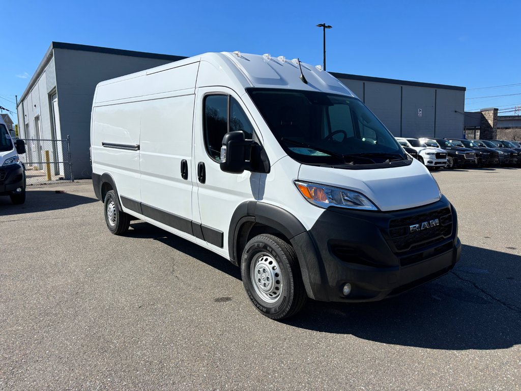 Ram Promaster Cargo Van 2500 TRADESMAN W/ PASS SEAT 2026 à Saint John, Nouveau-Brunswick - 2 - w1024h768px