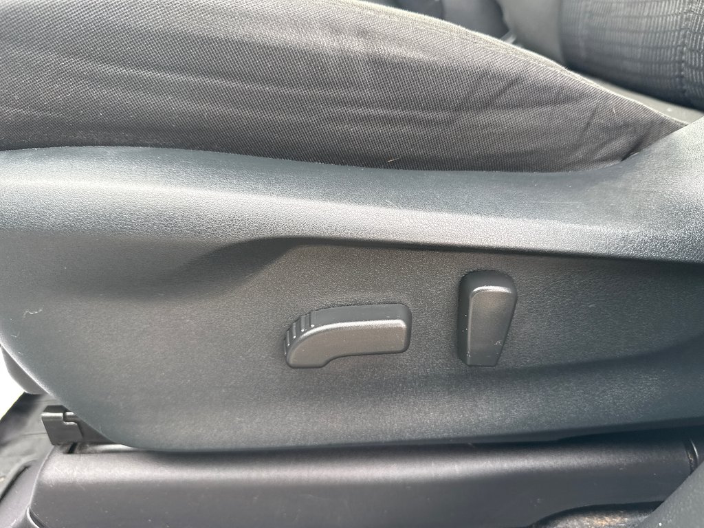 2021 Subaru ASCENT Premium in Sussex, New Brunswick - 12 - w1024h768px