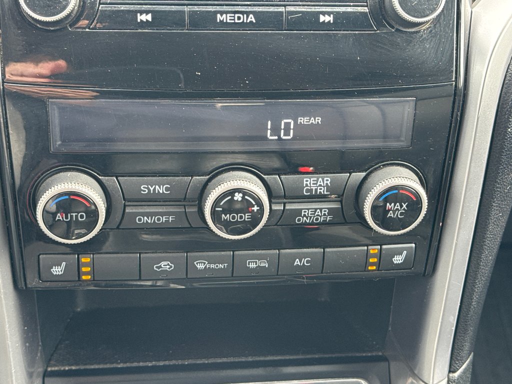 2021 Subaru ASCENT Premium in Sussex, New Brunswick - 25 - w1024h768px