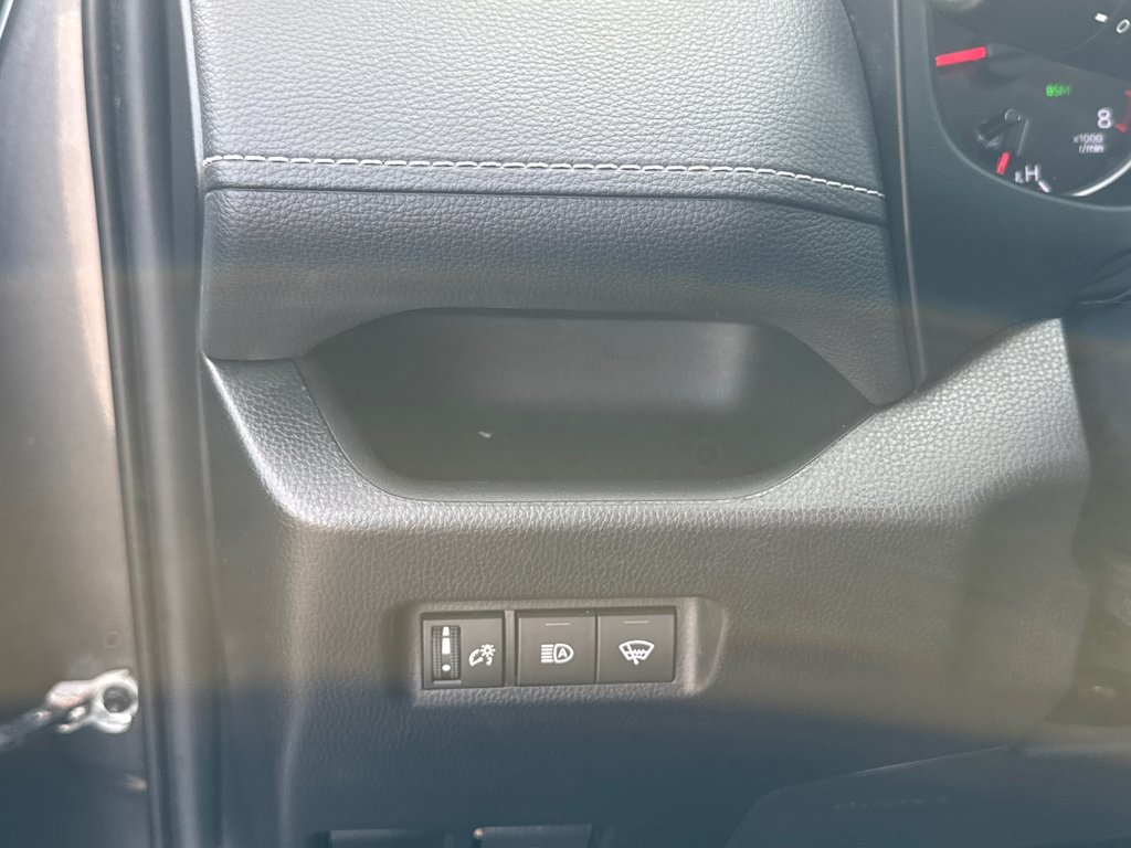 2020 Toyota RAV4 LE in Sussex, New Brunswick - 18 - w1024h768px
