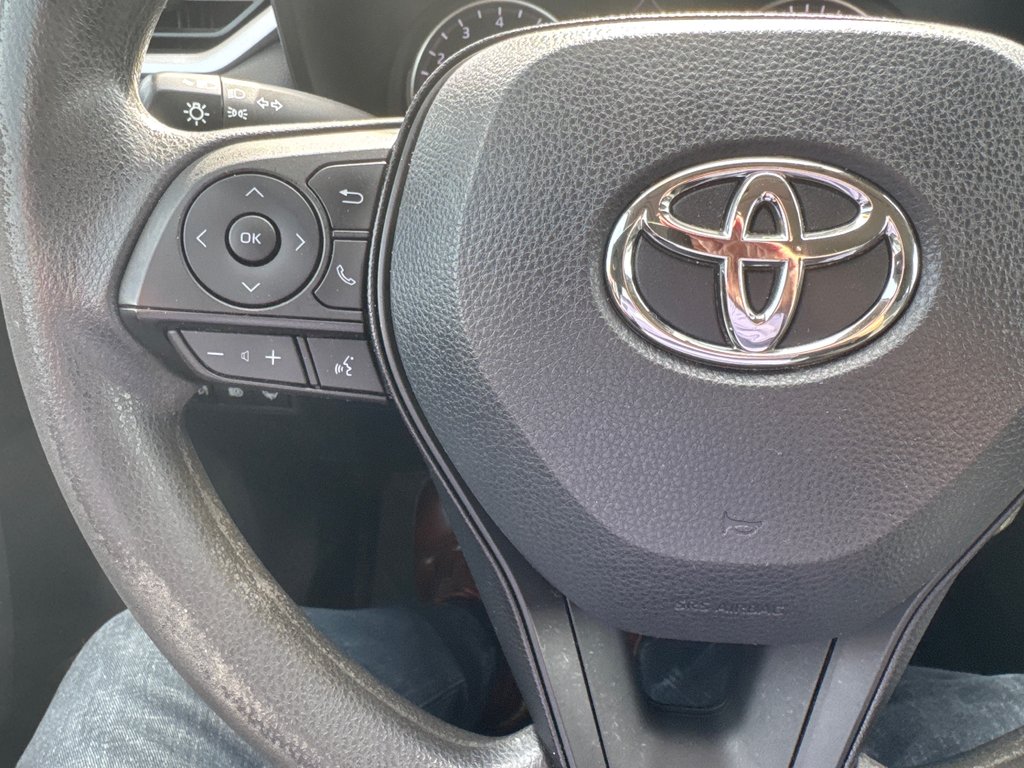 2020 Toyota RAV4 LE in Sussex, New Brunswick - 17 - w1024h768px