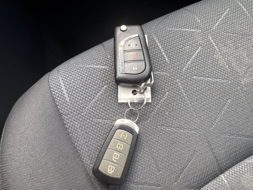 2020 Toyota RAV4 LE in Sussex, New Brunswick - 27 - w1024h768px