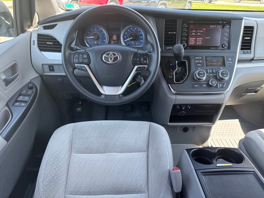 2019 Toyota Sienna AWD LE in Sussex, New Brunswick - 15 - w1024h768px