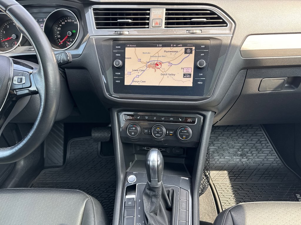 2019 Volkswagen Tiguan Comfortline w/ NAV & Moonroof in Sussex, New Brunswick - 23 - w1024h768px