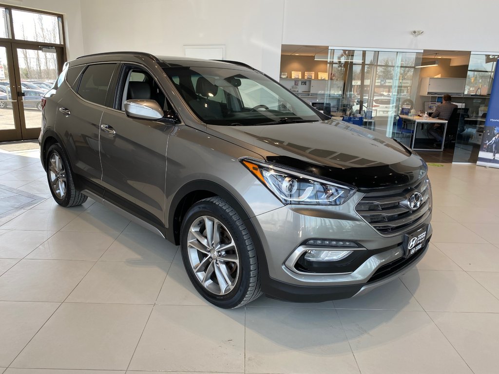 Winnipeg Hyundai 2017 Hyundai Santa Fe LIMITED Heated front and