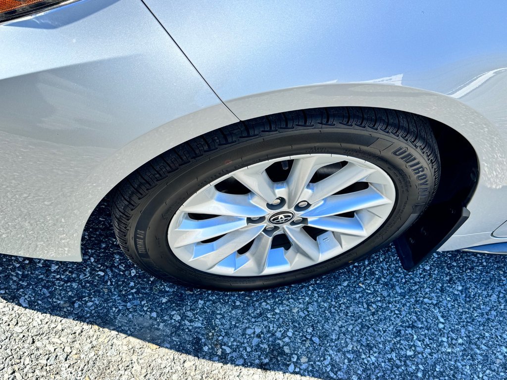 2021 Toyota COROLLA SE in Thetford Mines, Quebec - 18 - w1024h768px