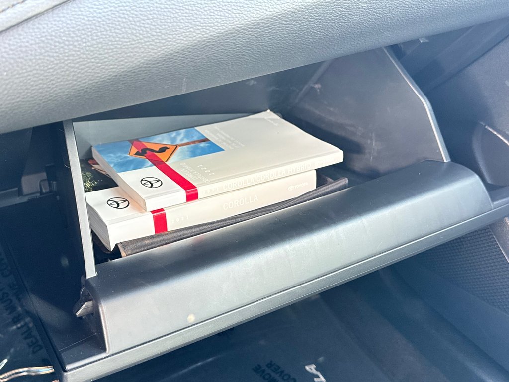 2021 Toyota COROLLA SE in Thetford Mines, Quebec - 46 - w1024h768px