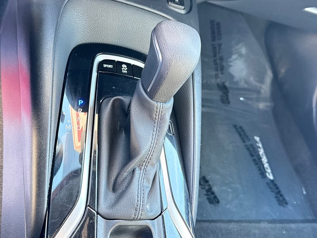 2021 Toyota COROLLA SE in Thetford Mines, Quebec - 39 - w1024h768px