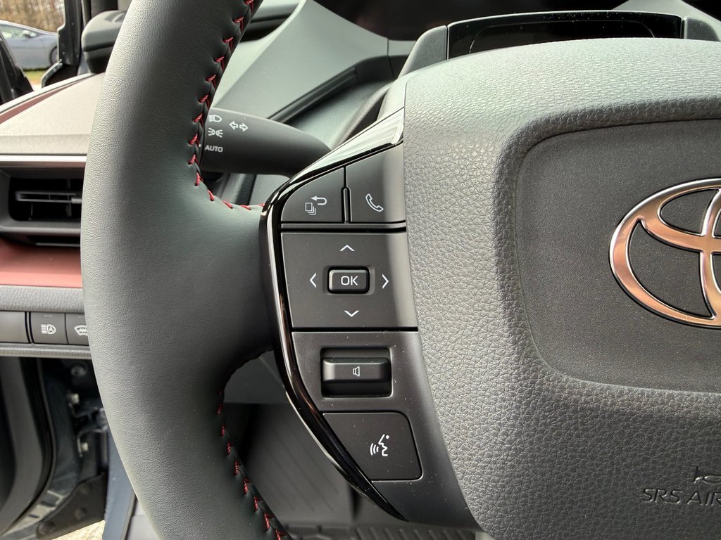 2026 Toyota Prius Plug-In Hybrid SE in Thetford Mines, Quebec - 24 - w1024h768px