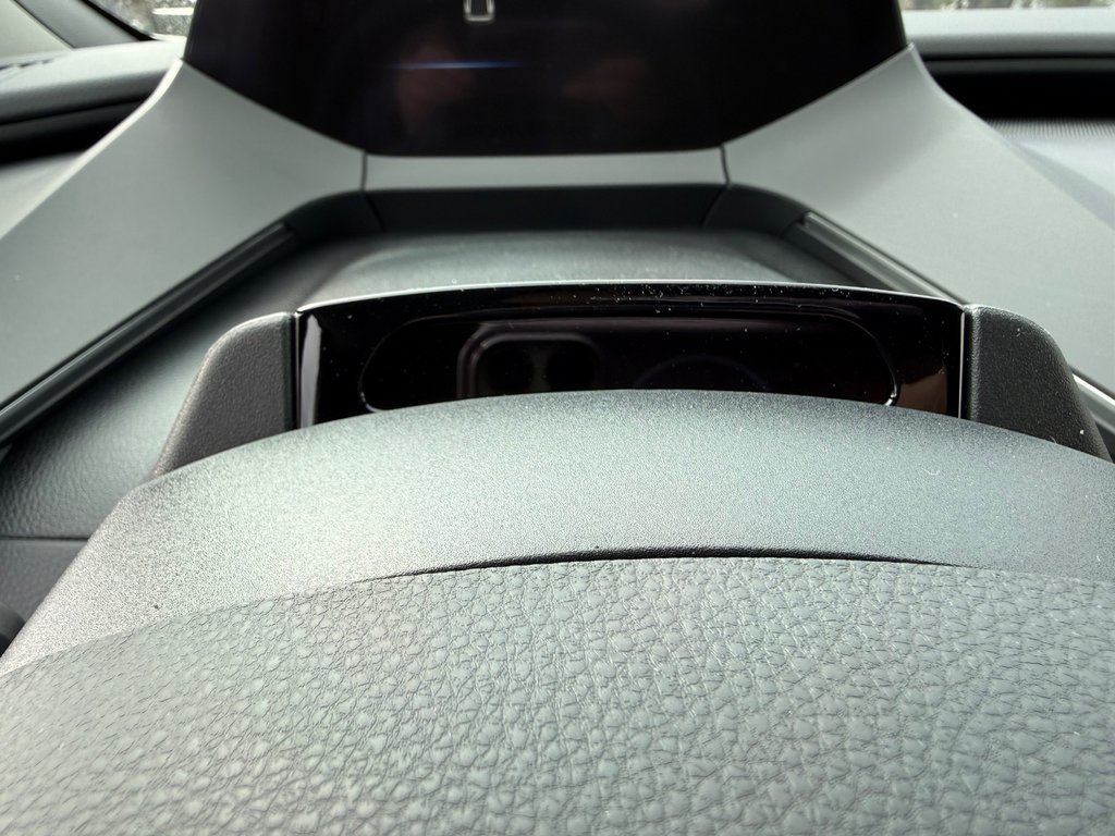 2026 Toyota Prius Plug-In Hybrid SE in Thetford Mines, Quebec - 26 - w1024h768px