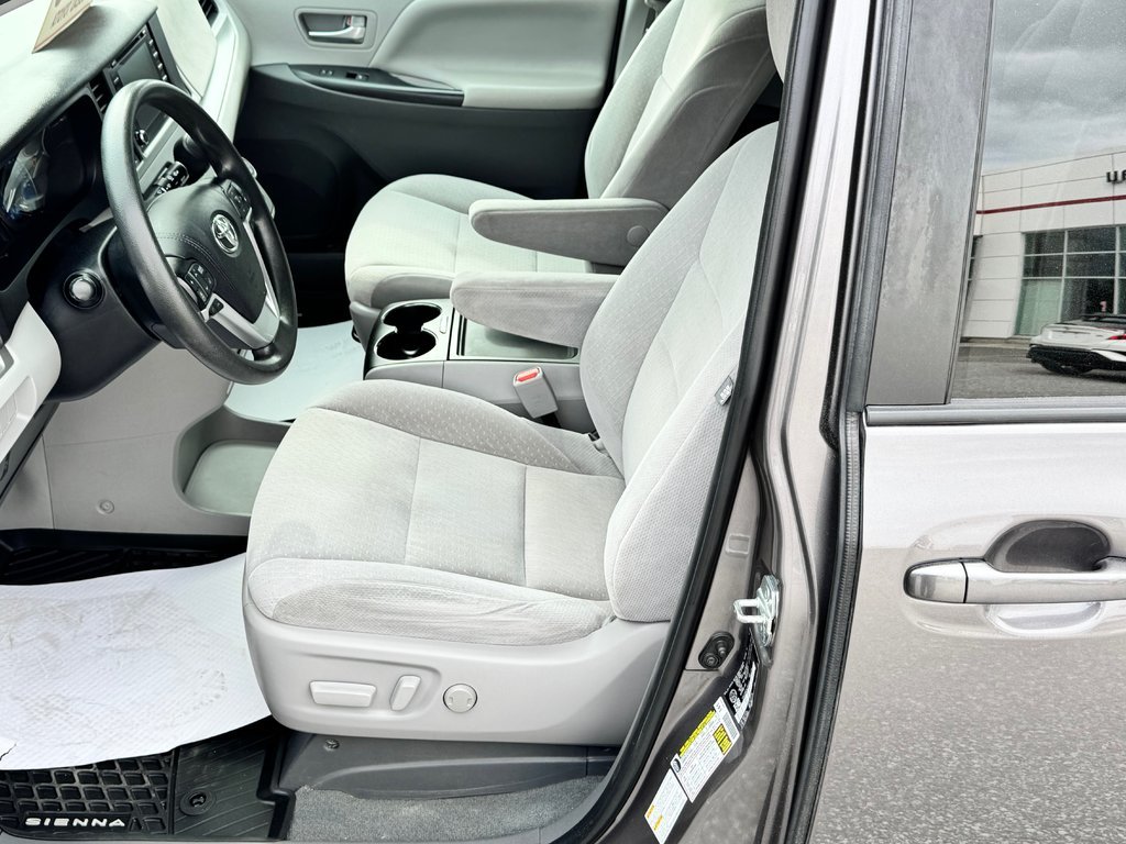 Toyota Sienna LE AWD / INSPECTER / PRÊTE POUR L'AVENTURE / 7 PASSAGERS 2020 à Thetford Mines, Québec - 25 - w1024h768px