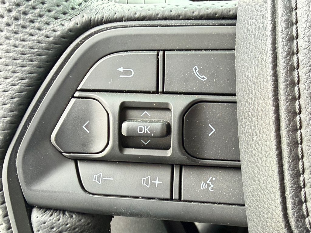 2026 Toyota Tundra Limited Hybrid in Thetford Mines, Quebec - 46 - w1024h768px
