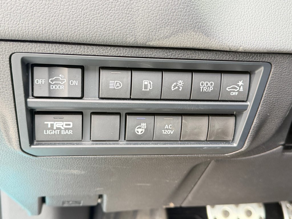 2026 Toyota Tundra Limited Hybrid in Thetford Mines, Quebec - 43 - w1024h768px