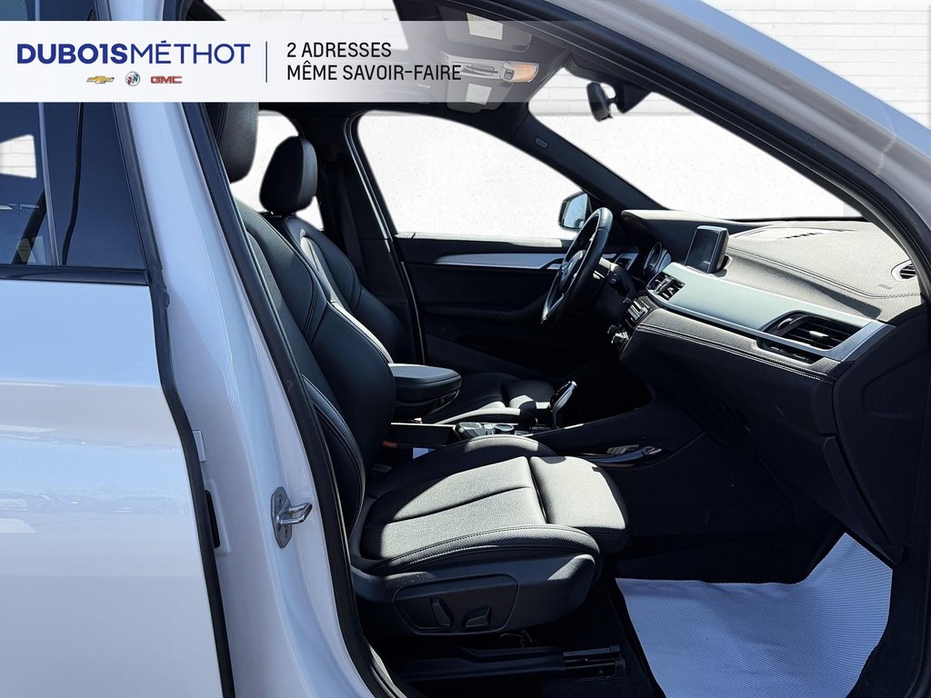 BMW X1 xDrive28i, TOIT, CUIR, GPS, AWD !!! 2020 à Victoriaville, Québec - 16 - w1024h768px