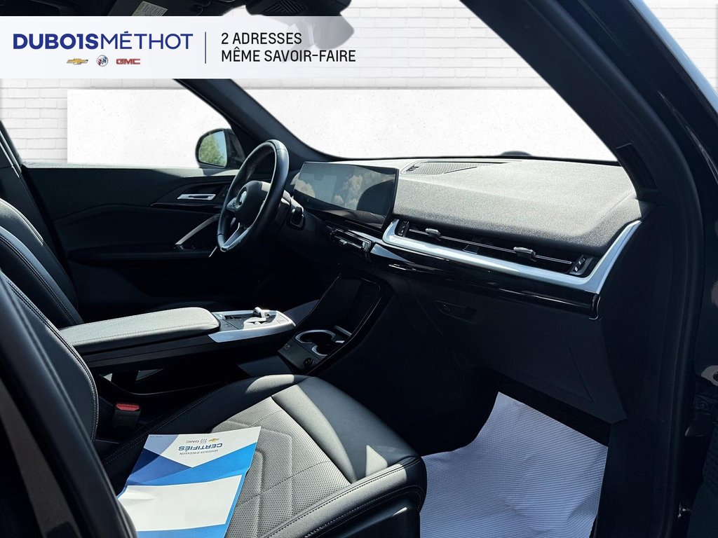 2025 BMW X1 xDrive28i, AWD, CUIR, TOIT !!! in Plessisville, Quebec - 13 - w1024h768px