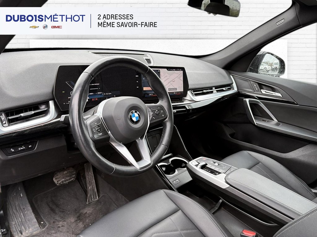 BMW X1 xDrive28i, AWD, CUIR, TOIT !!! 2025 à Plessisville, Québec - 18 - w1024h768px