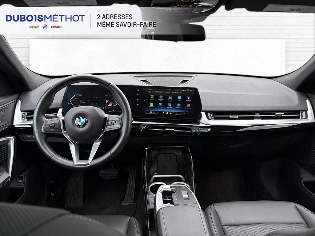 2025 BMW X2 xDrive28i, AWD, CUIR, TOIT, VUS COUPE !!! in Plessisville, Quebec - 17 - w1024h768px