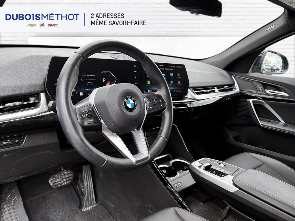 2025 BMW X2 xDrive28i, AWD, CUIR, TOIT, VUS COUPE !!! in Plessisville, Quebec - 22 - w1024h768px