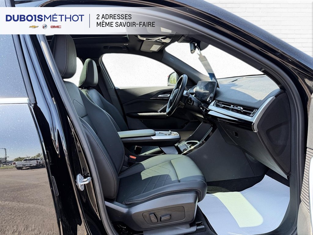 2025 BMW X2 xDrive28i, AWD, CUIR, TOIT, VUS COUPE !!! in Plessisville, Quebec - 15 - w1024h768px