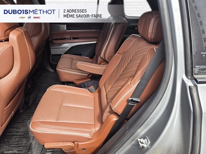 2026 Cadillac VISTIQ in Victoriaville, Quebec - 14 - w1024h768px