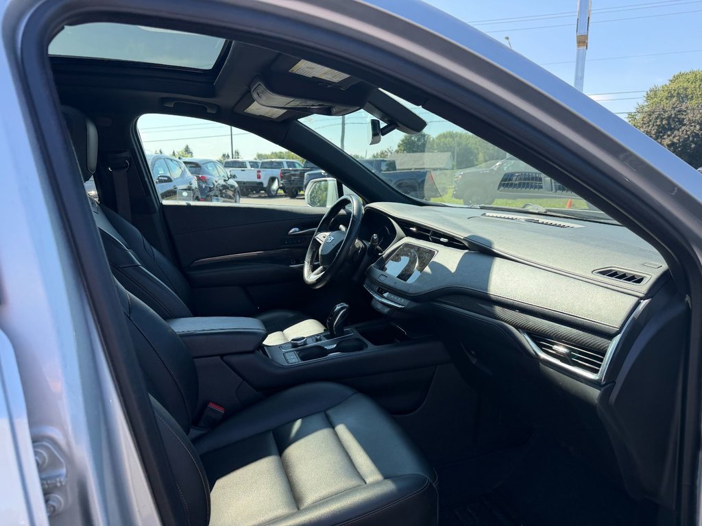 2019 Cadillac XT4 in Plessisville, Quebec - 12 - w1024h768px