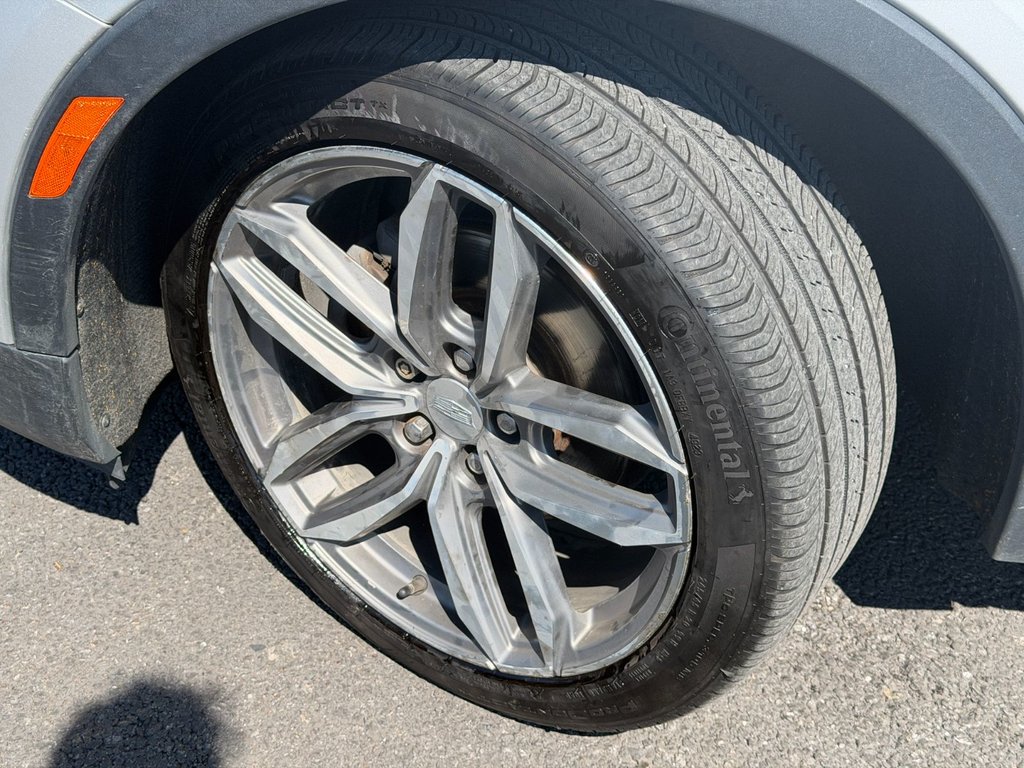 2019 Cadillac XT4 in Plessisville, Quebec - 2 - w1024h768px