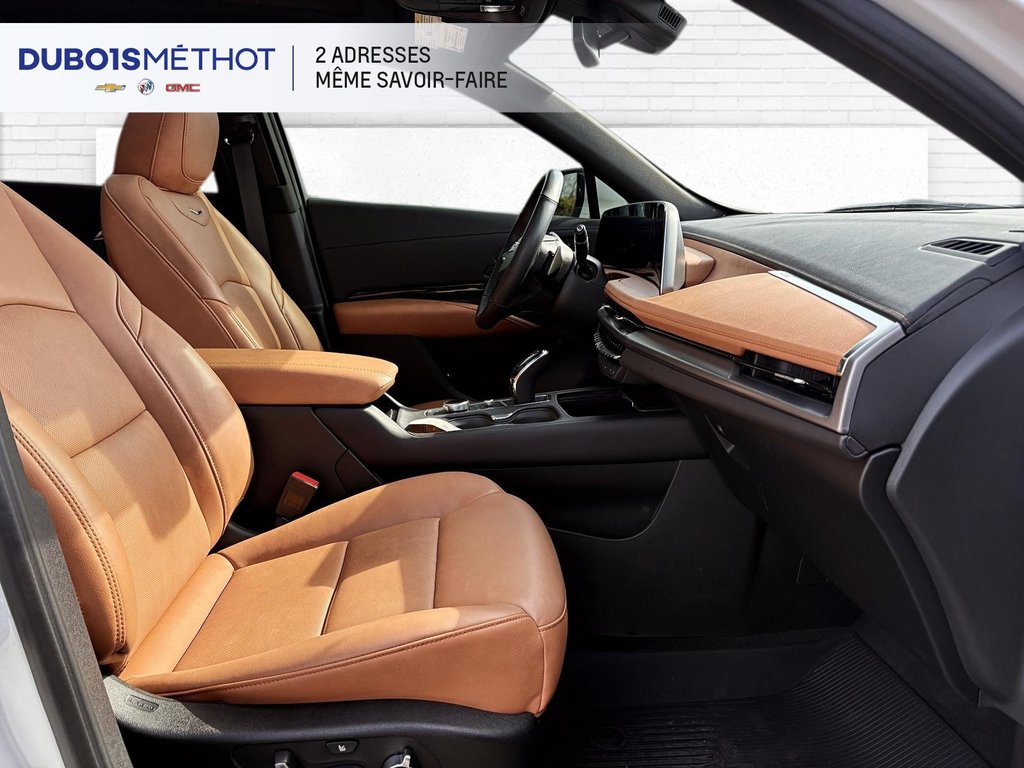 2024 Cadillac XT4 SPORT AWD, CUIR, TOIT, 2.0L TURBO !!! in Plessisville, Quebec - 17 - w1024h768px