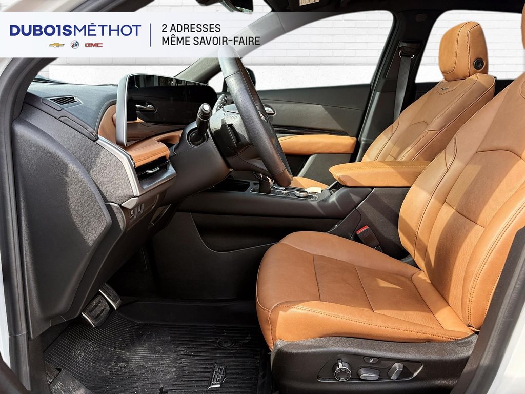 2024 Cadillac XT4 SPORT AWD, CUIR, TOIT, 2.0L TURBO !!! in Plessisville, Quebec - 20 - w1024h768px