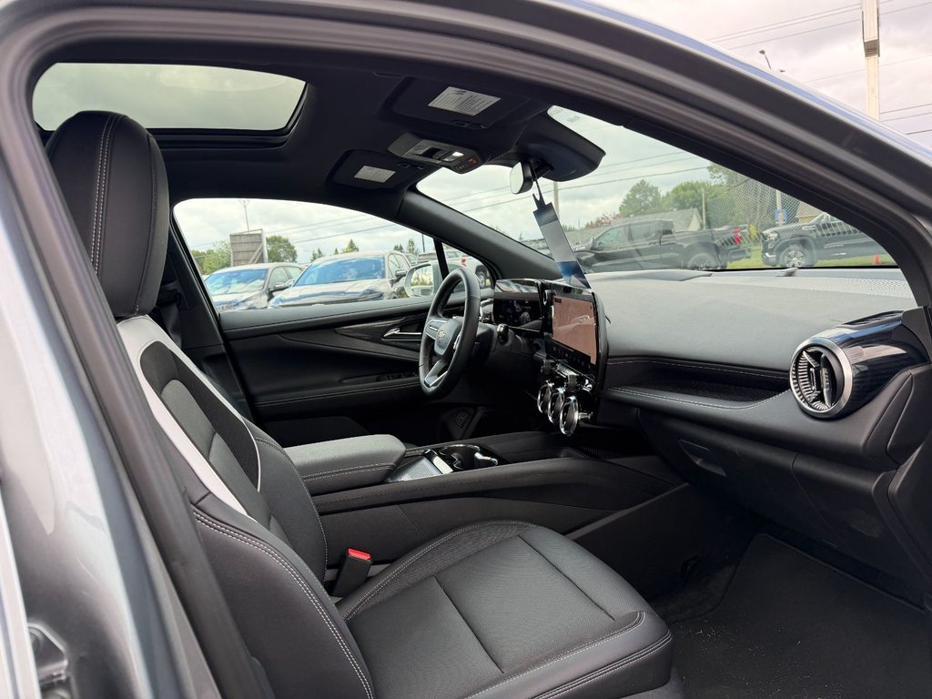 2025 Chevrolet Blazer EV in Victoriaville, Quebec - 17 - w1024h768px