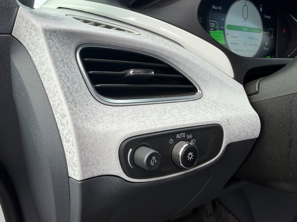 2019 Chevrolet Bolt EV in Victoriaville, Quebec - 16 - w1024h768px