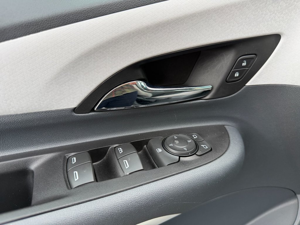 Chevrolet Bolt EV  2020 à Victoriaville, Québec - 18 - w1024h768px