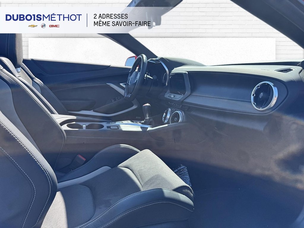 Chevrolet Camaro LT1, CUIR, DÉCAPOTABLE, MANUELLE 2022 à Plessisville, Québec - 20 - w1024h768px
