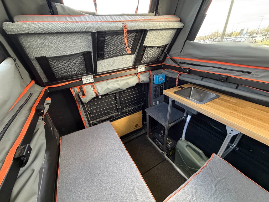 2022 Chevrolet Colorado 4WD ZR2, ALU-CAB, CANOPY CAMPER V6 3.6L OVERLAND in Plessisville, Quebec - 63 - w1024h768px