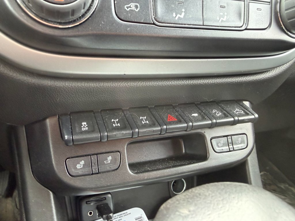 2022 Chevrolet Colorado 4WD ZR2, ALU-CAB, CANOPY CAMPER V6 3.6L OVERLAND in Plessisville, Quebec - 28 - w1024h768px