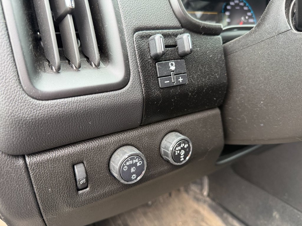 2022 Chevrolet Colorado 4WD ZR2, ALU-CAB, CANOPY CAMPER V6 3.6L OVERLAND in Plessisville, Quebec - 25 - w1024h768px