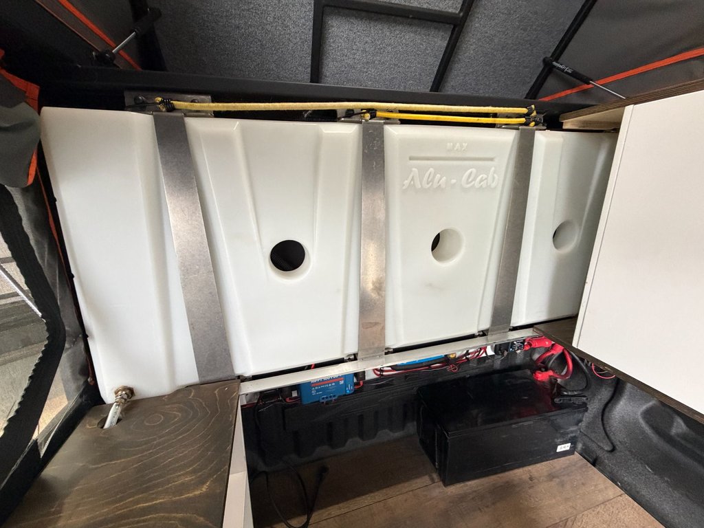 Chevrolet Colorado 4WD ZR2, ALU CAB, CANOPY CAMPER CHAUFFAGE !!! 2023 à Plessisville, Québec - 35 - w1024h768px