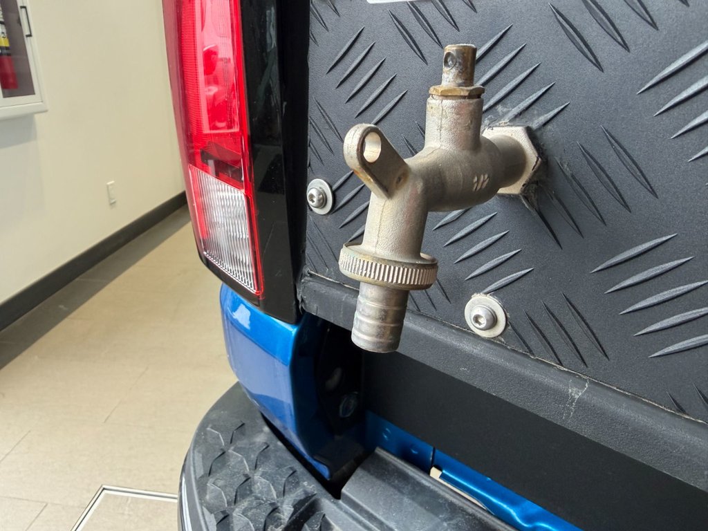 Chevrolet Colorado 4WD ZR2, ALU CAB, CANOPY CAMPER CHAUFFAGE !!! 2023 à Plessisville, Québec - 21 - w1024h768px