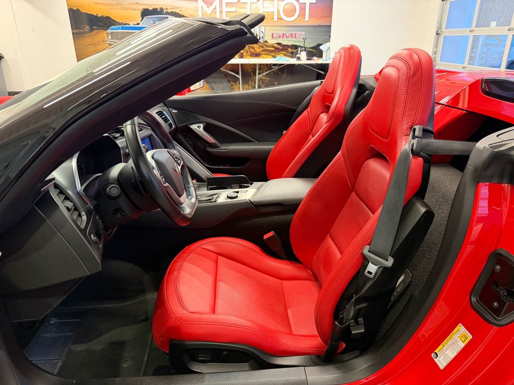 Chevrolet Corvette GRAND SPORT 1LT, CONVERTIBLE V8 6.2L AUTOMATIQUE 2019 à Victoriaville, Québec - 14 - w1024h768px