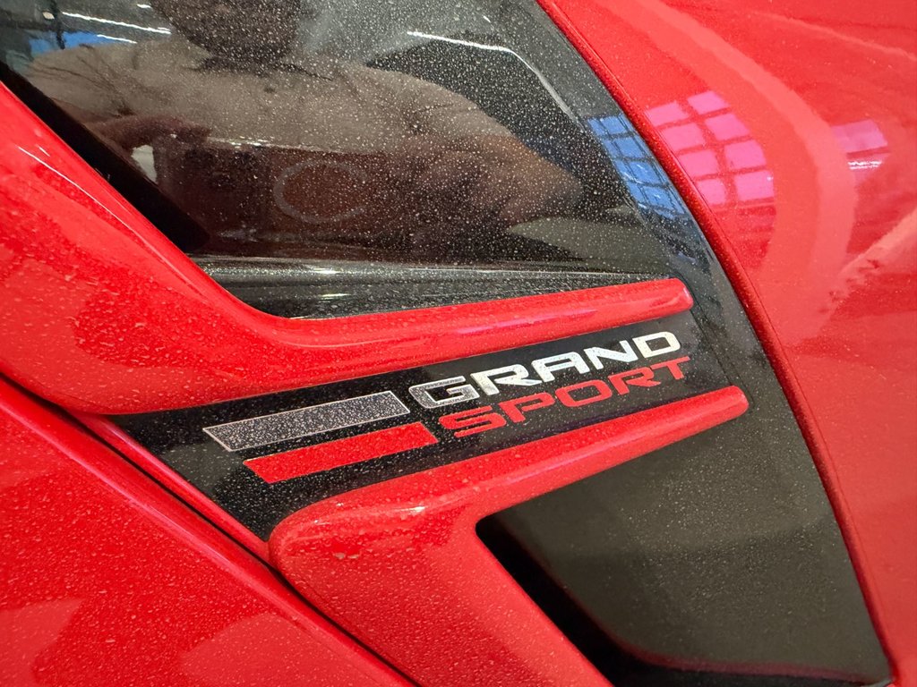 Chevrolet Corvette GRAND SPORT 1LT, CONVERTIBLE V8 6.2L AUTOMATIQUE 2019 à Victoriaville, Québec - 10 - w1024h768px