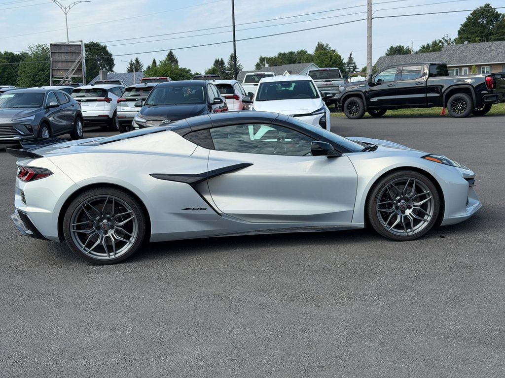 Chevrolet Corvette  2023 à Victoriaville, Québec - 8 - w1024h768px