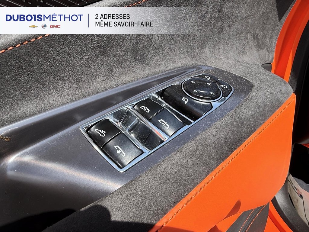 2025 Chevrolet Corvette V8 6.2L, 3LT, CONVERTIBLE, CABRIOLET CUIR in Victoriaville, Quebec - 27 - w1024h768px