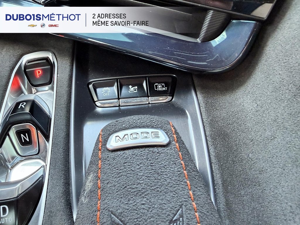 2025 Chevrolet Corvette V8 6.2L, 3LT, CONVERTIBLE, CABRIOLET CUIR in Victoriaville, Quebec - 43 - w1024h768px